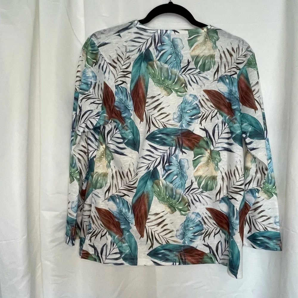 Milano feather and leaf Print Women's Top​​​​​ - Picture 3 of 5